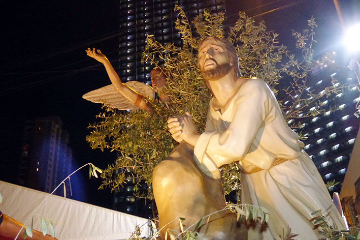 BENIDORM (Semana Santa).-  Las procesión con Nuestro Señor Jesucristo en su Agonía en el Monte de los Olivos desfilo por las calles de La Cala