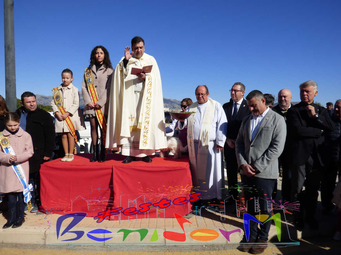 BENIDORM (Ermita).-  Se vuelven a vivir las Fiestas de Sant Antoni con normalidad  en la Ermita de Sanz